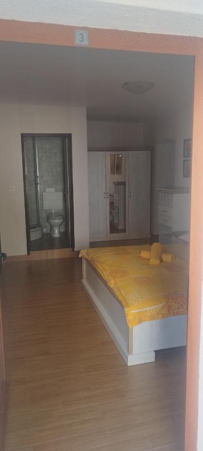Apartmani Am Krk Town Bagian luar foto